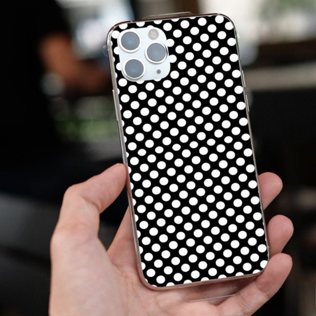 Einfache Schwarz-Weiß-POlka Dots Klassik Monochrom Case-Mate iPhone Hülle (Von Creator hochgeladen)