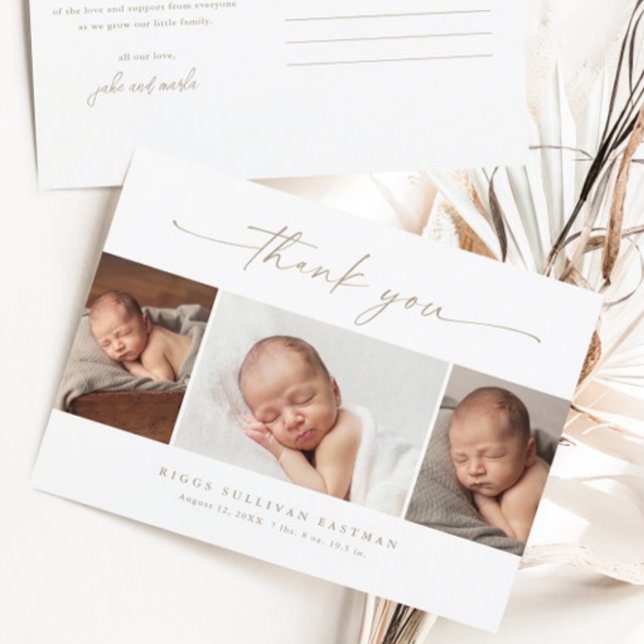 Einfache Script Foto Collage Baby Vielen Dank Postkarte (Gold script 3 photo baby thank you cards.)