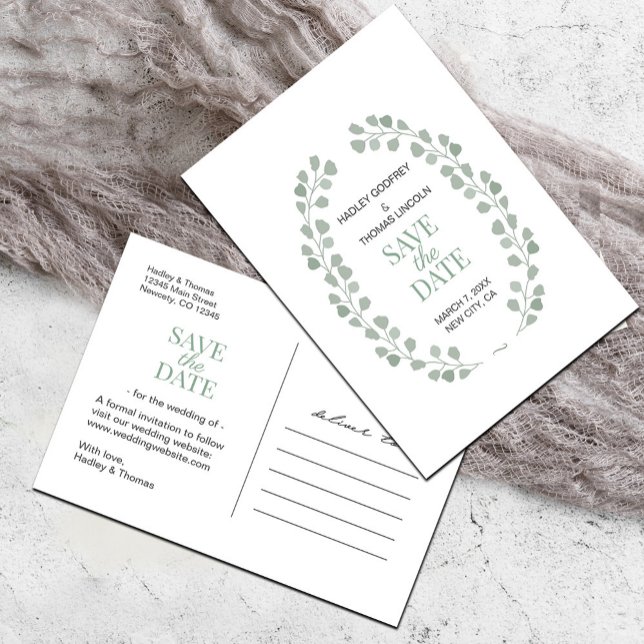 Einfache Seite Grün Ankündigung Datum freihalten Postkarte (Simple Sage Green and White Save the Date #savethedate #classysummerwatercolorleaves)