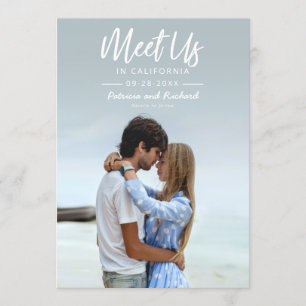 Einfache Skripte treffen uns in Save the Date Foto Einladung