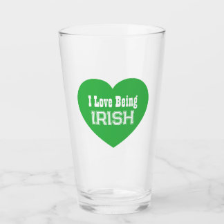 Einfache St. Patrick's Day Green I Liebe ist irisc Glas