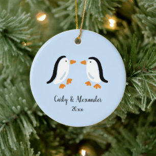 Einfache stilisierte Penguin Couple Custom Christm Keramik Ornament