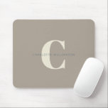 Einfache stilvolle Chic Monogram Name in Taupe Bro Mousepad<br><div class="desc">Einfache,  stilvolle Chic Monogram Name in Taupe Brown Mouse Pad</div>