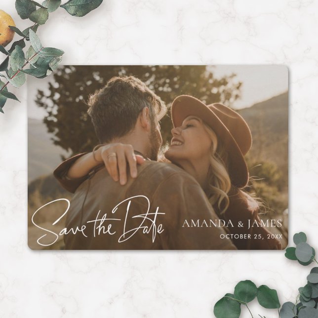 Einfache, stilvolle Foto-Hochzeit mit White Handwr Save The Date (Von Creator hochgeladen)