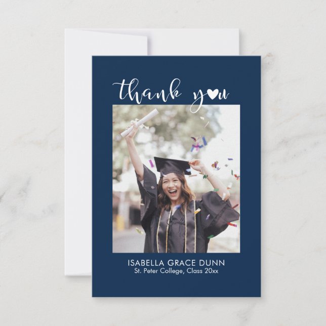 Einfache Stilvolle Herzkalligrafie Script Abschlus Dankeskarte (Vorderseite)