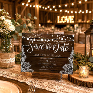Einfache String-Leuchten Rustikale Save the Date P Ankündigungspostkarte