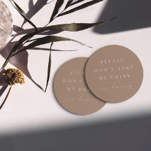 Einfache Taube Nimm nicht mein Getränk, ich tanze