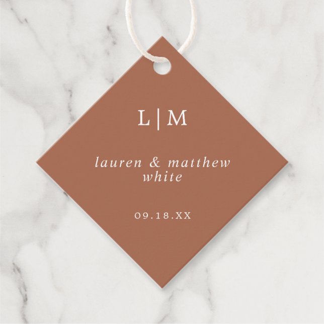 Einfache Terracotta Monogram Hochzeit Geschenkanhänger (Vorderseite)