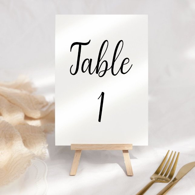 Einfache Tischnummer für Hochzeiten mit schwarzer  (Von Creator hochgeladen)
