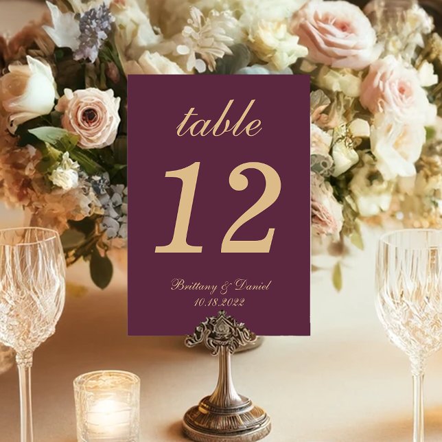 Einfache Wedding Wine Color Gold Script Calligraph Tischnummer (Von Creator hochgeladen)