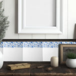 Einfache weiße blaue Blumenkante Fliese<br><div class="desc">Die weißen Fliesen mit blauen,  blumengeschmückten Fliesen erinnern an französische Hütten und gemütliche Bereiche. Eine einzigartige Ergänzung zu Küche oder Bad Backspritze.</div>