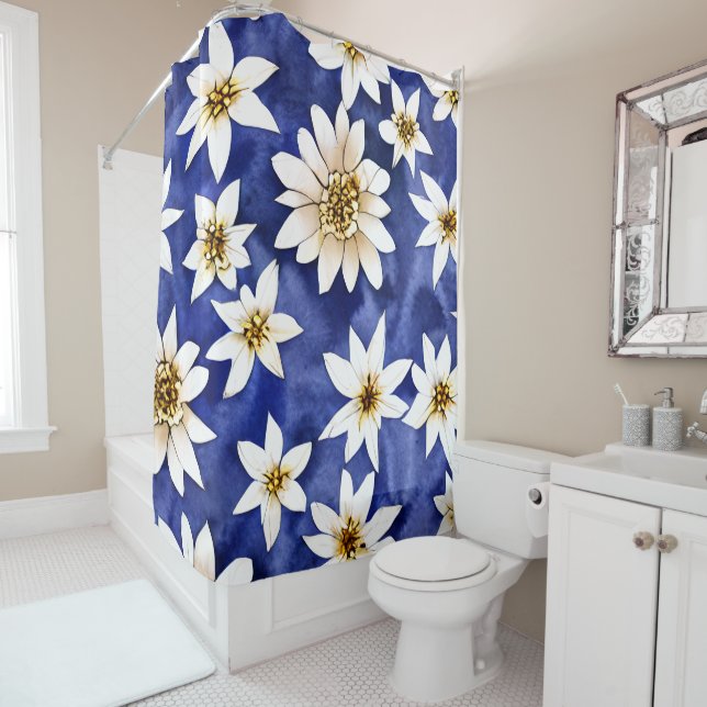 Einfache weiße Blume auf blauem Hintergrund Wasser Duschvorhang (Beispiel)