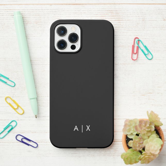 Einfacher Coupname mit Monogramm iPhone Hülle (Auf dem Schreibtisch)