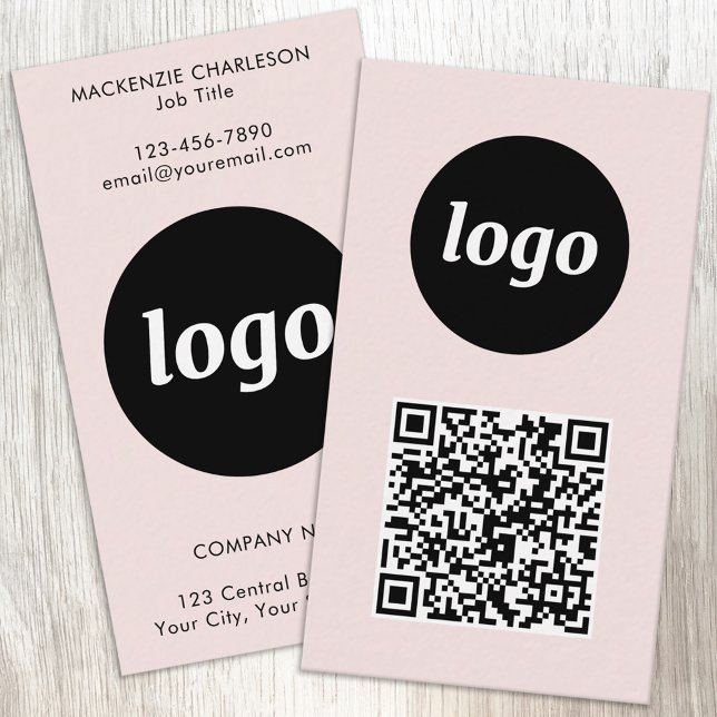 Einfacher Logo-Text-QR-Code Vertikal Rosé Visitenkarte (Simple logo with custom text and QR code business branding promotional vertical pink business cards)