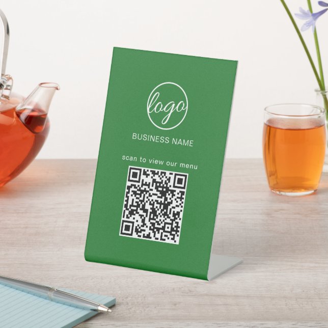 Einfacher QR-Code für grüne Logos Sockelschild (In SItu)