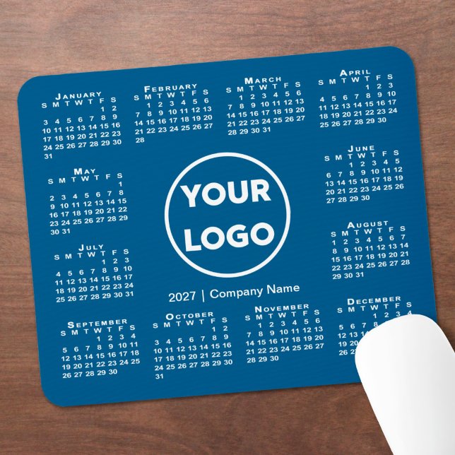 Einfaches 2027-Kalender-Geschäftslogo auf Blau Mousepad (Simple 2027 Calendar Business Logo on Blue Mouse Pad in situ)