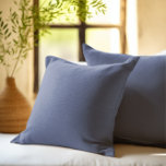 Einfaches benutzerdefiniertes Blue Nova-Hintergrun Kissen<br><div class="desc">Entdecken Sie Blue Nova,  die Farbe des Jahres 2024. Dieser zauberhafte Blau,  ergänzt durch ein Grauchen,  schafft eine ruhige und dennoch elegante Atmosphäre und ist somit die perfekte Wahl für jeden Raum. Genießen Sie die beruhigende Eleganz von Blue Nova und verwandeln Sie Ihre Umgebung.</div>
