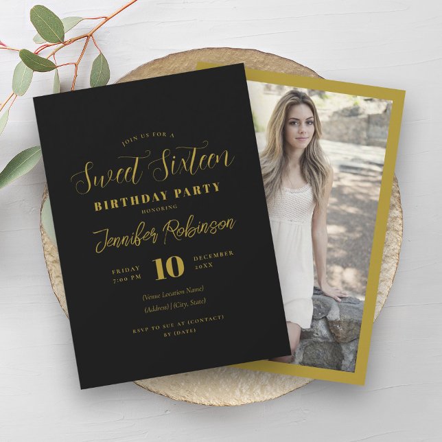 Einfaches Black & Gold Foto Sweet 16 Sechzehn Einladung (Simple Black & Gold Photo Sweet 16 Sixteen Invitation)