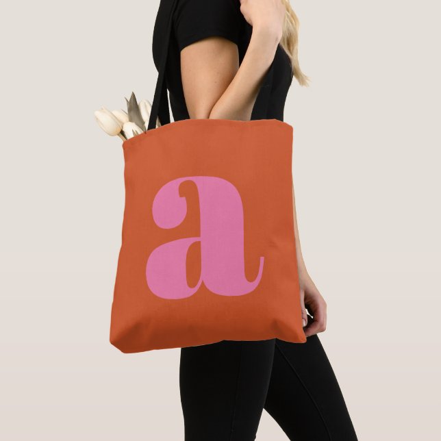 Einfaches Boho Rosa Orange Fettes Monogramm Anfang (Von Nahem)