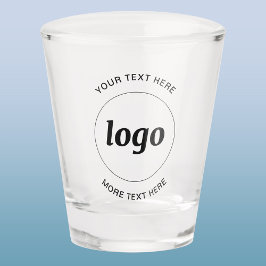 Einfaches Branding für Logos und Text Schnapsglas