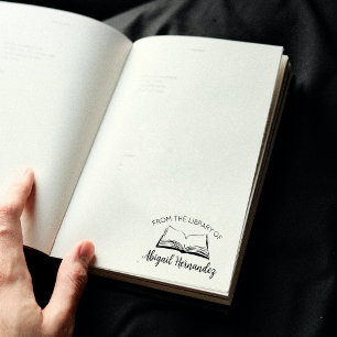 Einfaches Buch aus der Bibliothek von Gummistempel