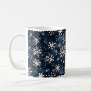 Einfaches dunkles Blau mit Schneeflocken Kaffeetasse