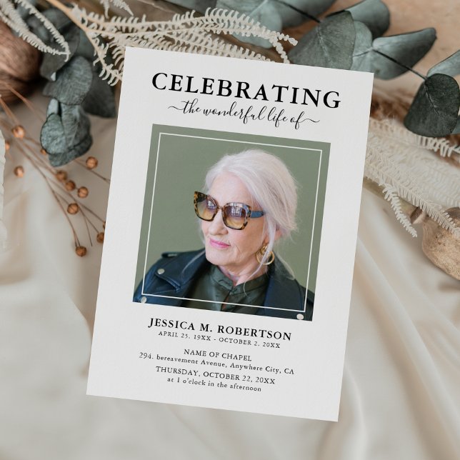 Einfaches elegantes Beerdigungsprogramm Dreifach Gefaltete Einladung (Von Creator hochgeladen)