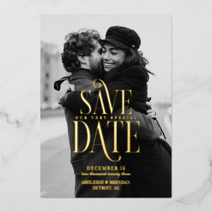 Einfaches elegantes Typografie-Foto Save the Date Folieneinladung