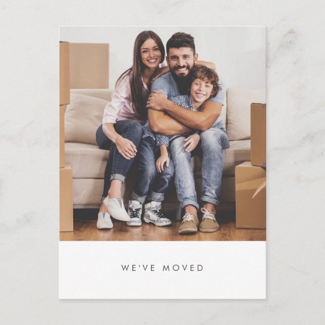 Einfaches Foto der Familie Wir haben neue Zuhause- Postkarte (Vorderseite)