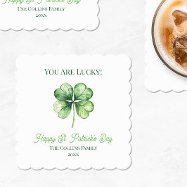 Einfaches grünes Kleeblatt zum Happy St. Patrick's Untersetzer