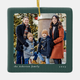 Einfaches grünes Strickrahmen-Weihnachtsfoto Keramikornament