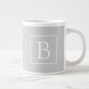 Einfaches hellgraues Monogramm Jumbo-Tasse