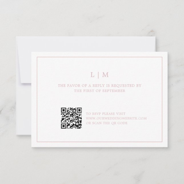 Einfaches hellrosa Monogram QR Code Elegante Hochz RSVP Karte (Vorderseite)