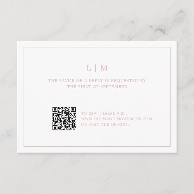 Einfaches hellrosa Monogram QR Code Elegante Hochz RSVP Karte (Vorderseite)