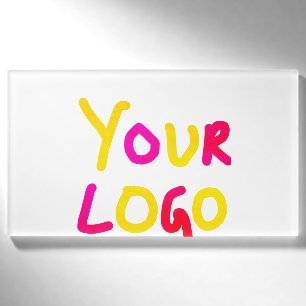 einfaches Hinzufügen Ihres Logos/Designs zu Ihrem Namenschild