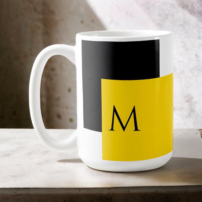Einfaches Minimal-Farbblock mit Monogram-Initial Kaffeetasse (A great gift idea or treat for yourself, personalize this mug with your monogram initial.)