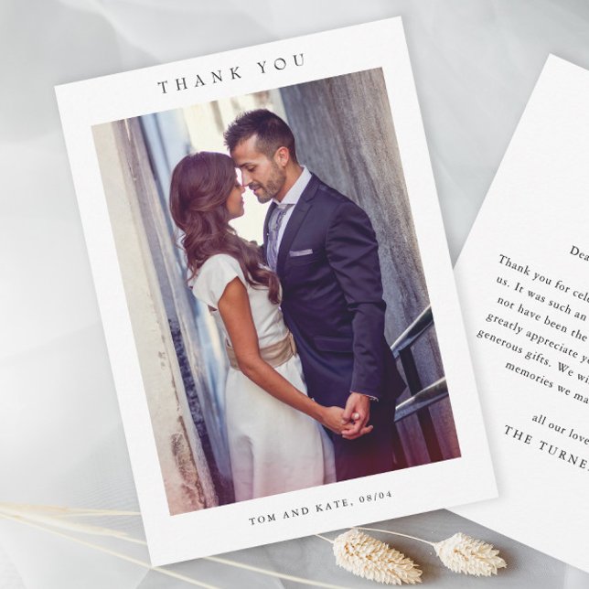 Einfaches Minimal Wedding Foto Dankeskarte (Simple Wedding Photo Thank You Card with Wedding Monogram on the back.)