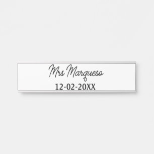einfaches minimales Monogramm Frau Herr Name Datum Türschild