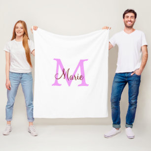 einfaches minimales Namenmonogramm rosa rot Fleecedecke