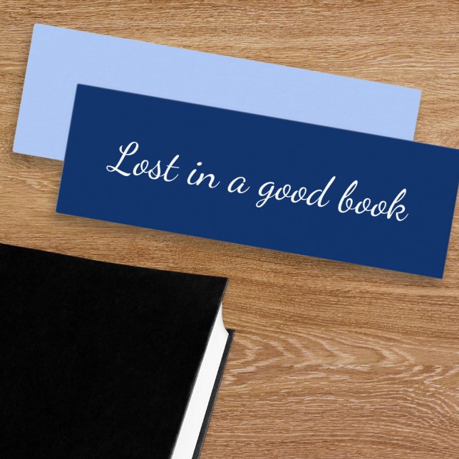 Einfaches Minimalistisch Blue Lesezeichen Mini Visitenkarte (Keep your place in a great book with this 'Lost in a good book' slogan bookmark)