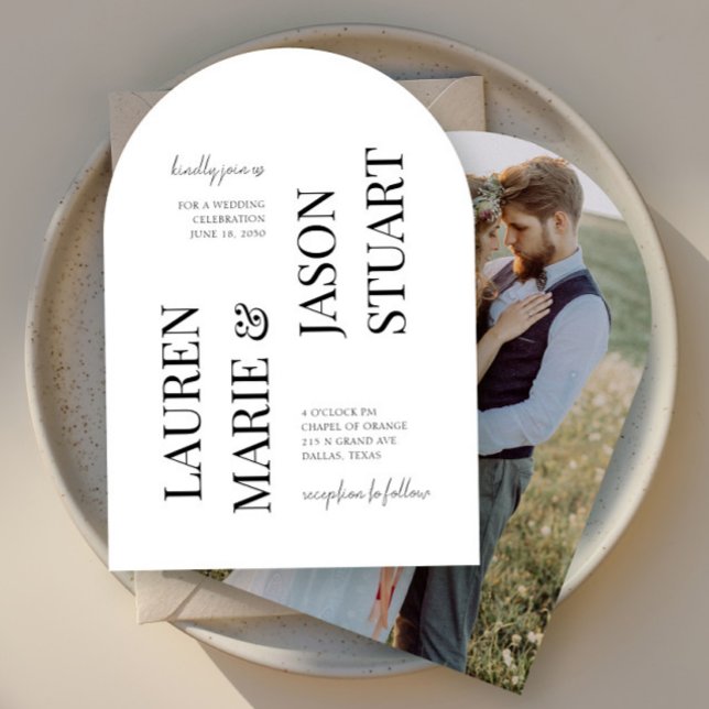 Einfaches Minimalistisches Typografie Black Weddin Einladung (Von Creator hochgeladen)