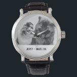 Einfaches, modernes Foto für Haustiere oder Person Armbanduhr<br><div class="desc">Fügen Sie Ihr eigenes Foto und Text hinzu, um ein einzigartiges Foto Geschenk zu machen. Diese Armbanduhr ist bereit, mit Ihrem Foto und Ihren eigenen Namen oder einer Nachricht in bedrängter schwarzer Schreibmaschinenschrift versehen zu werden. Der schlichte, moderne Schwarz-Weiß-Stil ist mit Fotos in Schwarz/Weiß oder Farbtönen ausgezeichnet. Zeigen Sie ein...</div>