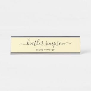 Einfaches modernes handgeschriebenes Pastellgelb Schreibtischnamensplakette