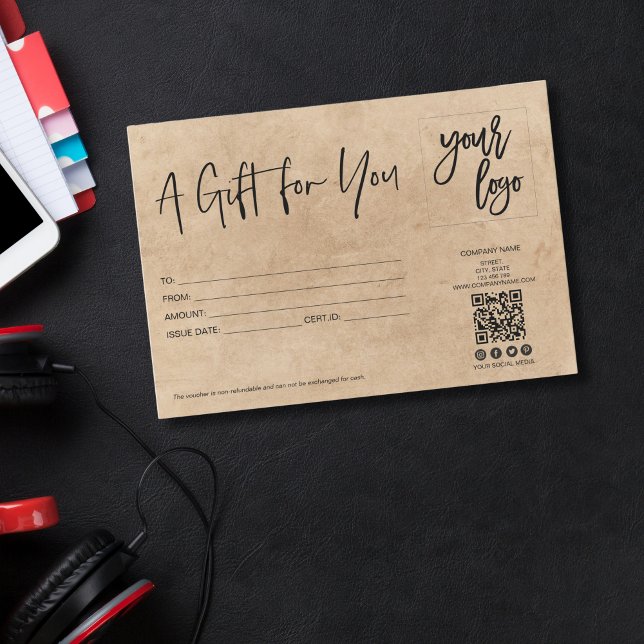 einfaches, modernes Kraftpapier mit Logo (Von Creator hochgeladen)