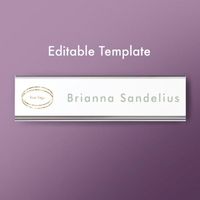 Einfaches modernes Logo für Unternehmen in Salbeig Schreibtischnamensplakette (Add your name and logo to create a custom desk name plate. Stylish modern sage script.
)