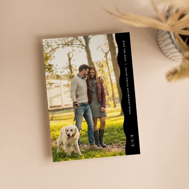 Einfaches, modernes, schwarz-weißes Foto Save The Date (Von Creator hochgeladen)