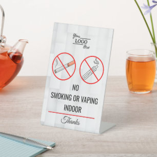 Einfaches Nichtraucher-Tischschild Sockelschild