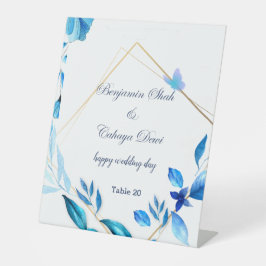 einfaches Podest blau-weiß Sockelschild