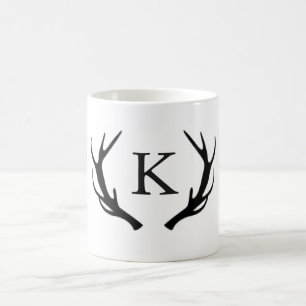 Einfaches rustikales Rotwild-Geweih-Monogramm Tasse
