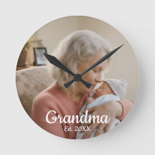 Einfaches Skript Oma Est. Foto Jahr Runde Wanduhr